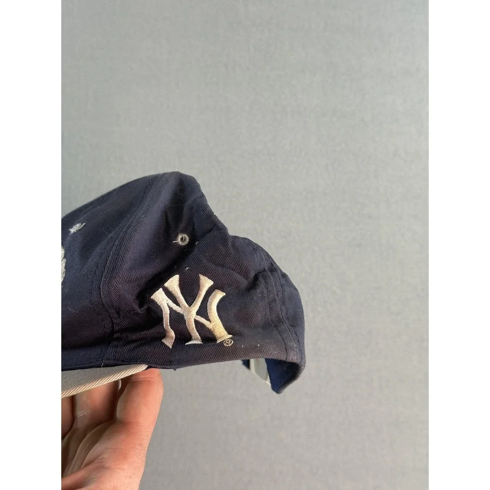 Vintage New York‎ Yankees Hat Cap Snap Back Youth Blue MLB Genuine Merchandise